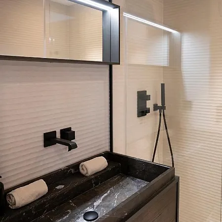 Kersell - De Standing Neuf Place Des Lices سان تروبيه